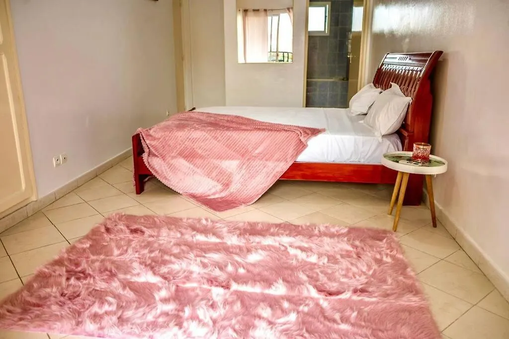 Private Garden Villa Almadies-Ngor 3 Bedrooms Wifi contacts